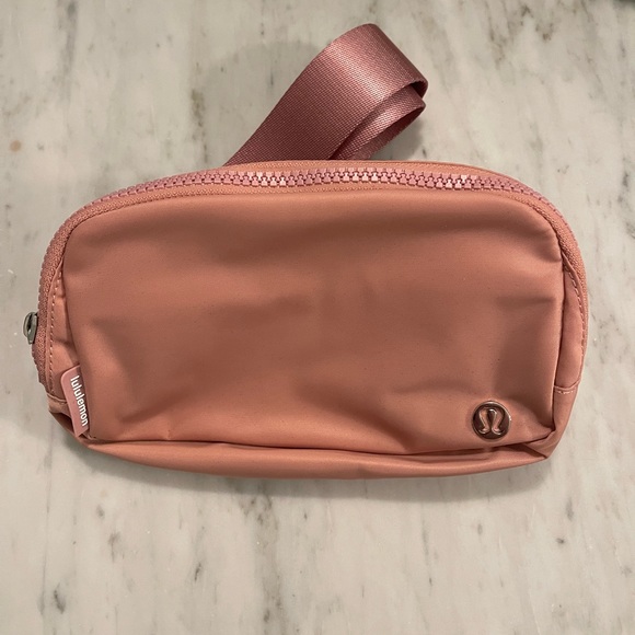 lululemon athletica | Bags | Nwt Lululemon Everywhere Belt Bag | Poshmark